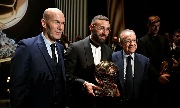 Dù bị tẩy chay ở ĐT Pháp, Benzema vẫn giành Quả bóng vàng 2022 trong màu áo CLB Real Madrid